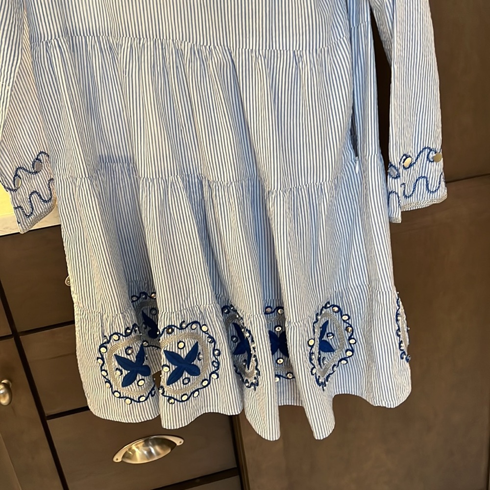Dress - Picture 4 of 4